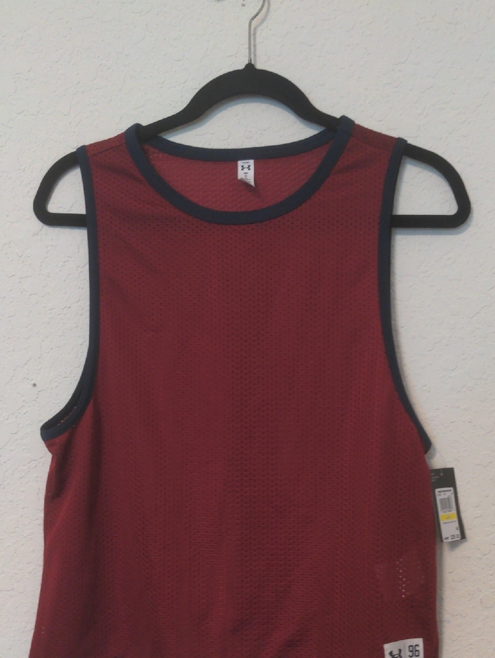 Under Armour Women's Maroon & Blue Mess Tank Top Athletic Shirt. Size M NWT
